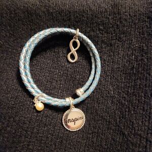 Vantel Pearls Blue and Silver Inspire Bracelet